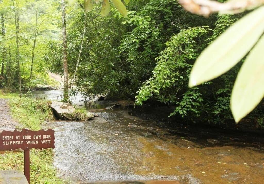 A River Runs Through It سيفيرفيل المظهر الخارجي الصورة